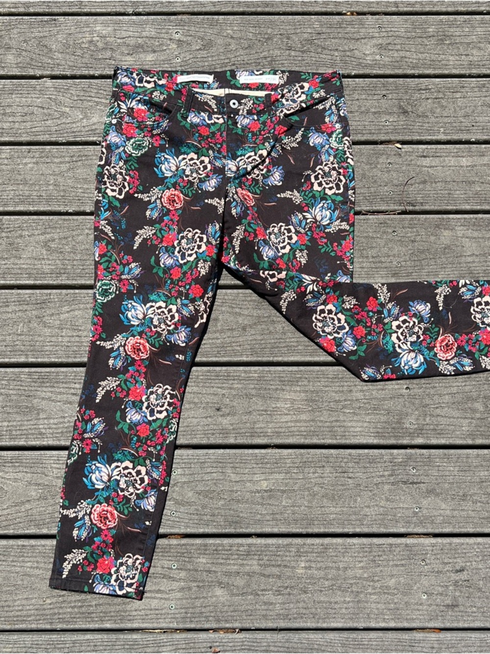 Pilcro by Anthropologie: Floral Mid-rise Skinny Jeans. Size 32.